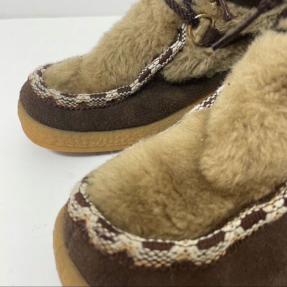 Quoddy Brown Suede Faux Fur Wool Lined Lace Up Moccasin Boots - Picture 2 of 15